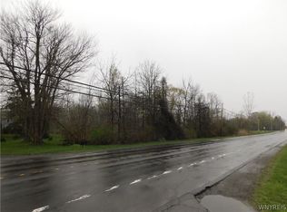 12739 Main Rd, Akron, NY 14001