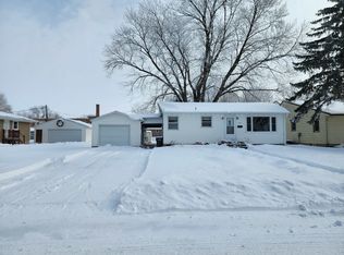 1006 Madison St, Emmetsburg, IA 50536