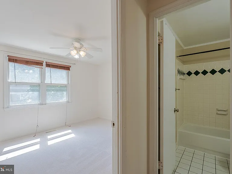 3048 Silent Valley Dr — Photo 20
