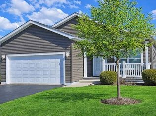 1521 Meadow View Ln, Grayslake, IL