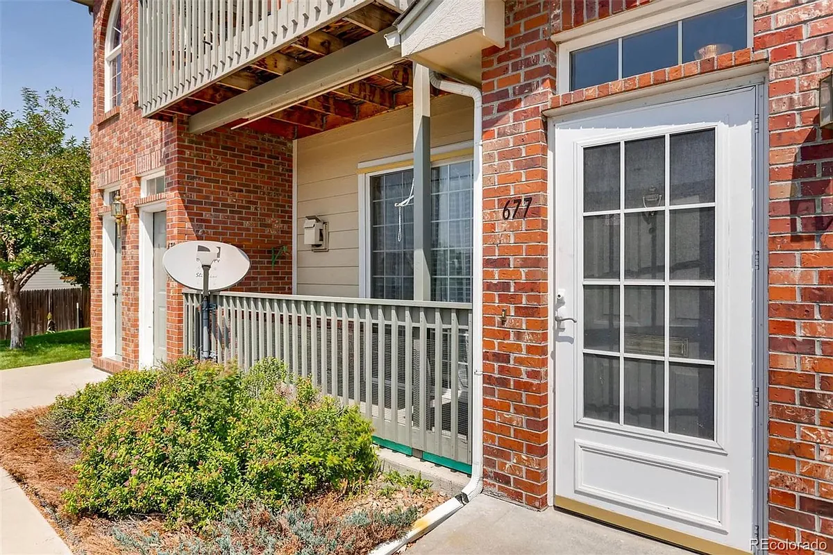 Building Photo - 677 Canyon Dr
