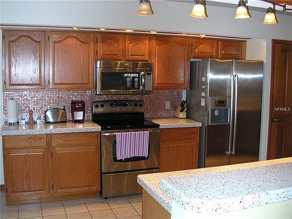 5th image of 34213 Woodridge Ln