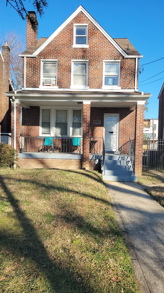 1317 Hamilton St NW photo 1