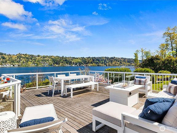 4th image of 2850 W Lake Sammamish Parkway NE