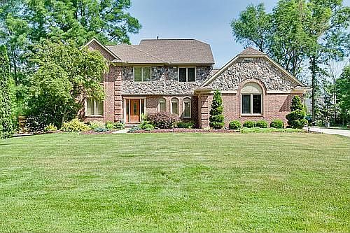 1st image of 35550 Pickford Ct