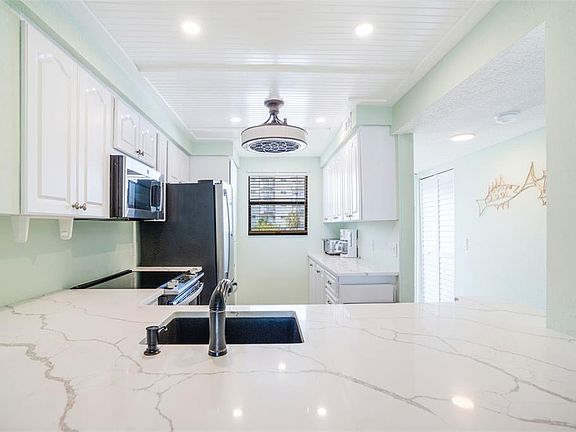 4th image of 18304 Gulf Blvd APT 105