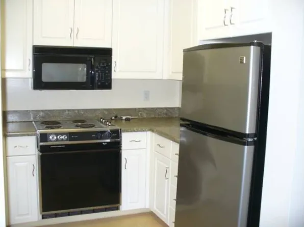 100 Thorndale Dr APT 136, San Rafael, CA 94903