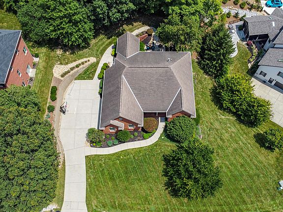 3rd image of 3476 Reeves Dr
