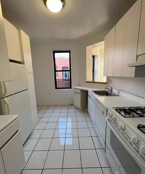31 Tiemann Pl #68 — Photo 14