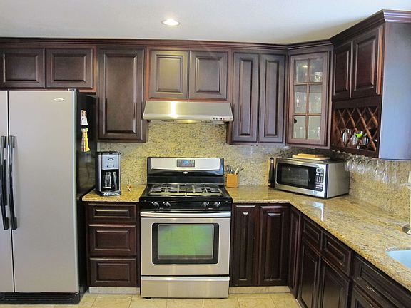 5th image of 670 Cochise Ct