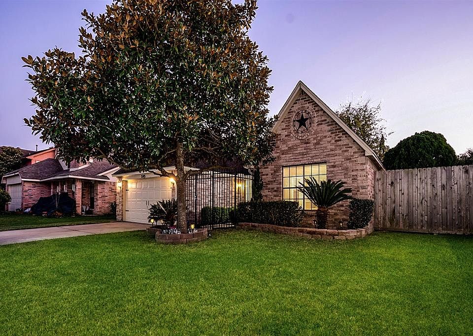1st image of 15415 Wildwood Lake Dr