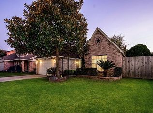15415 Wildwood Lake Dr, Houston, TX 77083