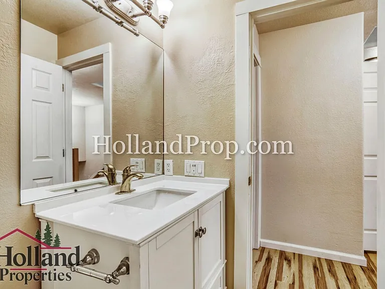 248 NW Prescott Pl — Photo 21