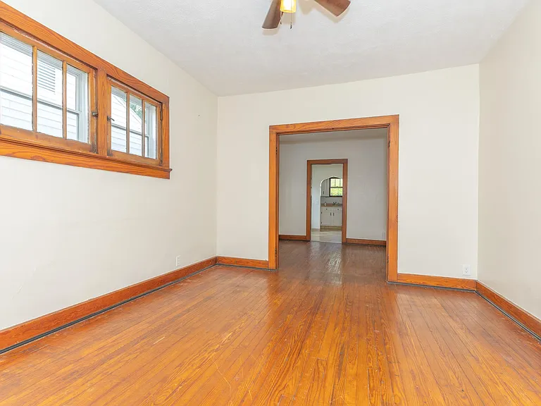 1910 N Weinbach Ave — Photo 13