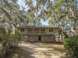 10 Oyster Catcher Rd, Beaufort, SC 29907