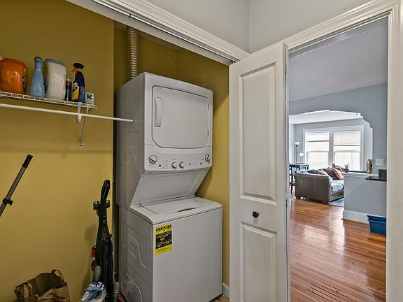 3rd image of 757 Syracuse Ave APT 1
