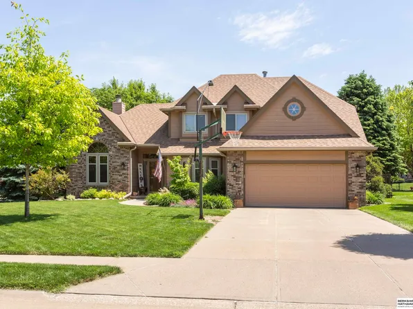 8912 N 56th Avenue Cir W, Omaha, NE 68152