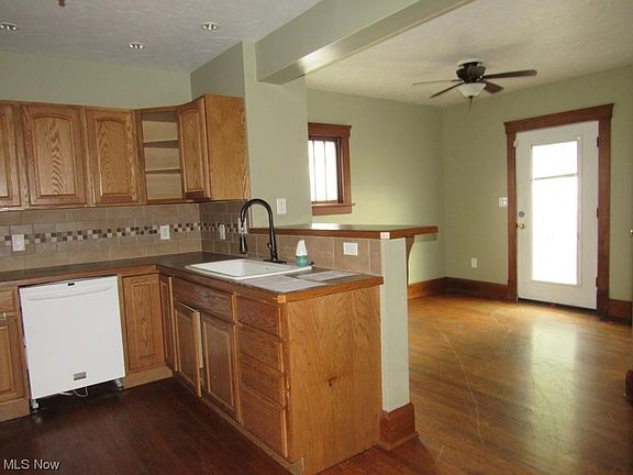 4th image of 103 Princeton Ave