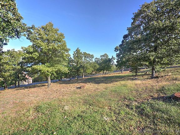 5th image of 1 Lakeview Rd