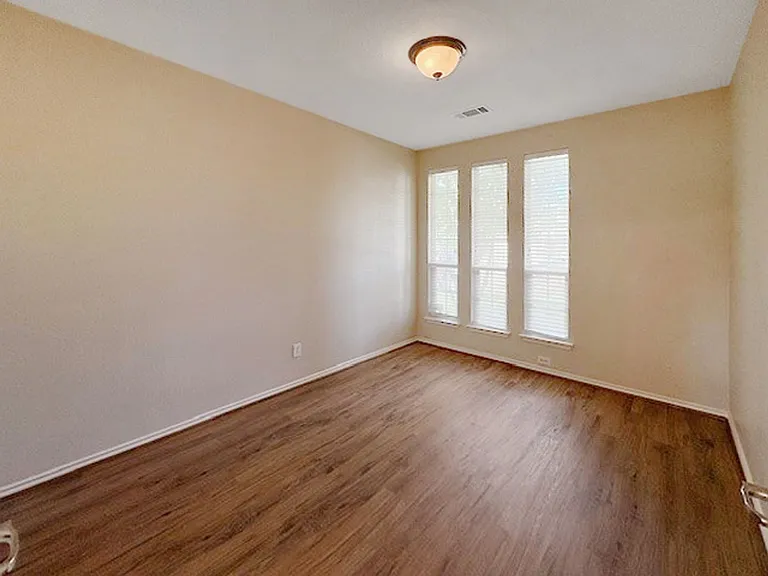 9716 Minton Dr — Photo 18