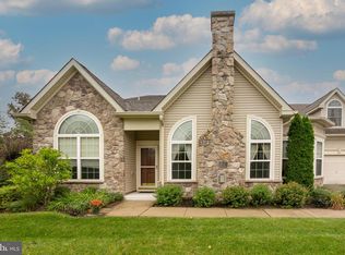 212 Pebble Beach Dr, Linfield, PA 19468