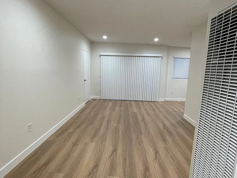 7255 Amigo Ave #4 — Photo 9