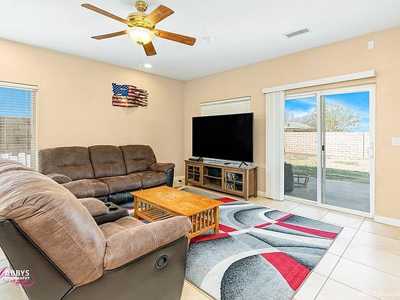 5th image of 7861 Fernwood Ave