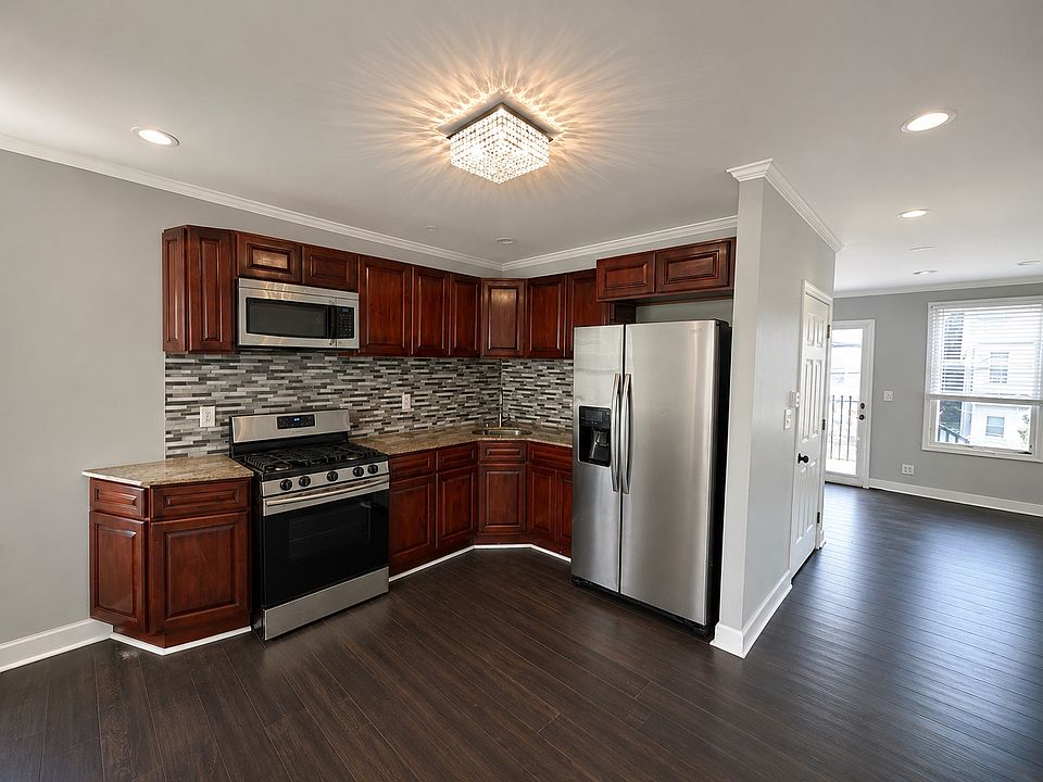 1st image of 288 N 6th St Floor 2