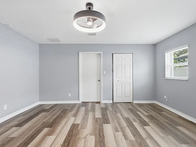 128 NW 10th Ave — Photo 17