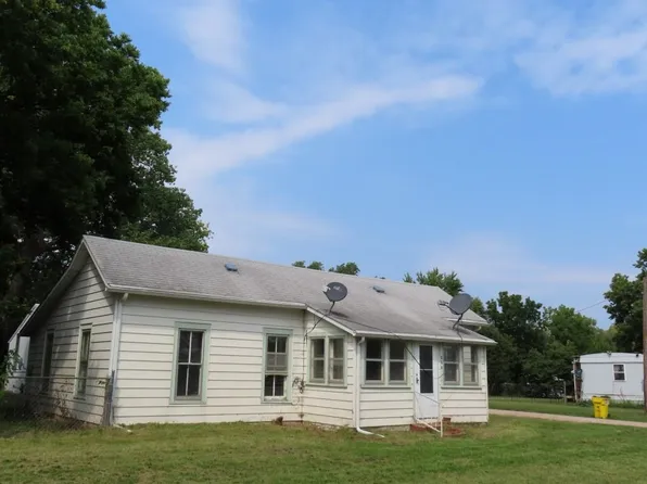 255 N 5th St, Ulysses, NE 68669