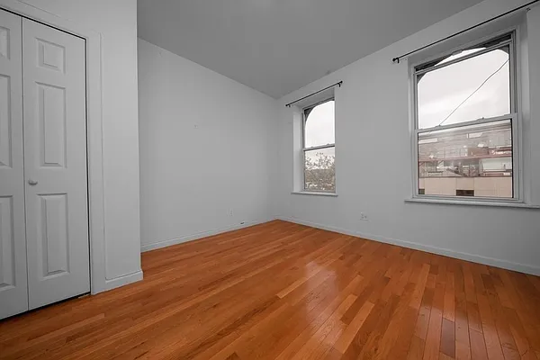 Rented by REAL New York | media 18