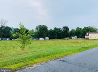 55 Pennsylvania Ave, Douglassville, PA 19518