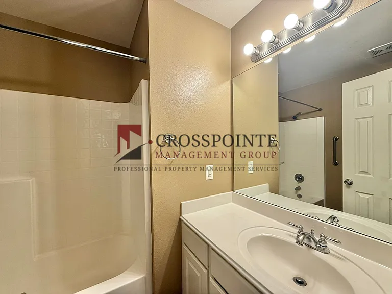 15919 Brittain Ct — Photo 20