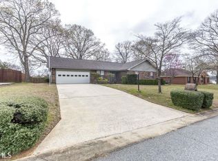 209 Hunters Ridge Rd, Warner Robins, GA 31093