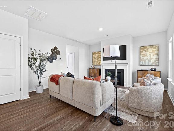 4th image of 974 Two Brothers Ln