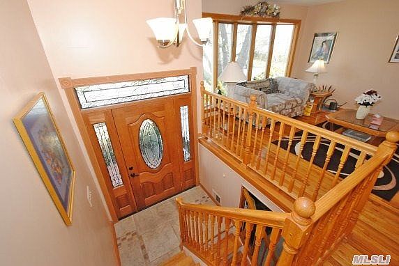 5th image of 24 Ehler St