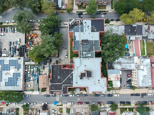 Sold by RE MAX Team | media 19