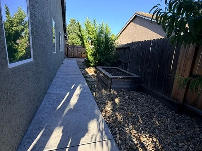 9836 Imperia Ct — Photo 24