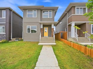 234 Chelsea Heath, Chestermere, AB T1X 2N5