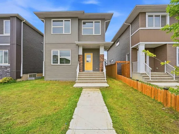 234 Chelsea Heath, Chestermere, AB T1X 2N5