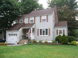 27 Barnett St, Bloomfield, NJ 07003