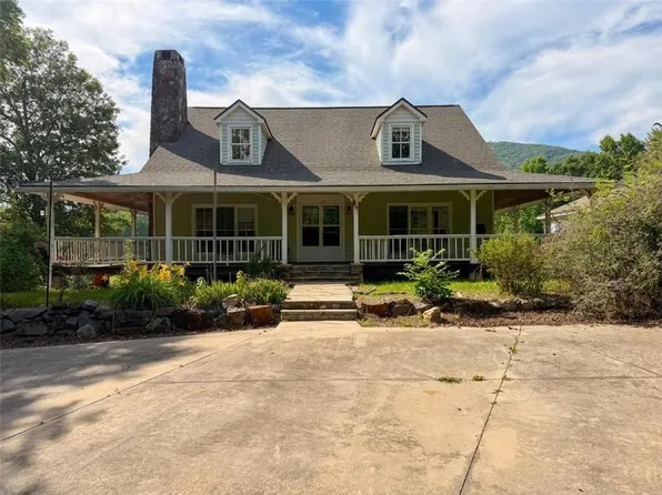 6911 Baker Cir, Clermont, GA 30527