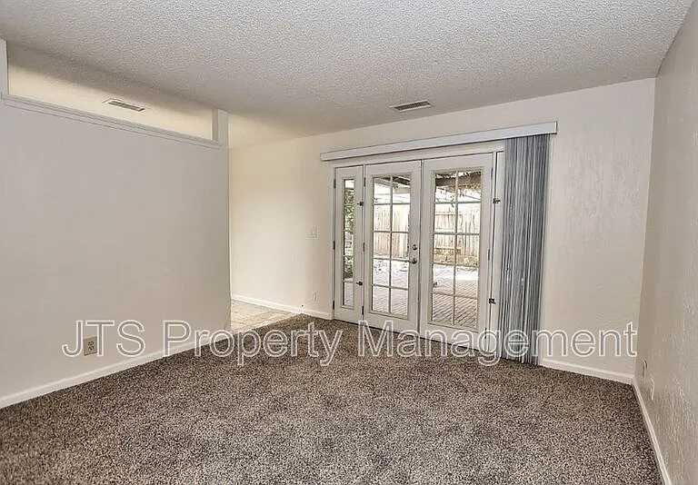 6830 Mellodora Dr — Photo 41