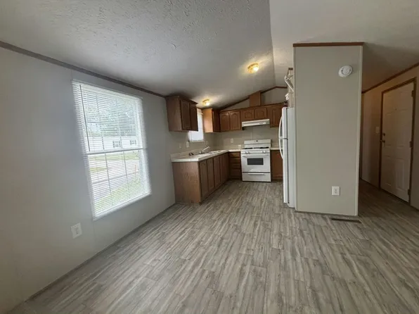 24730 N Morgan Ct #39, Harrison Township, MI 48045