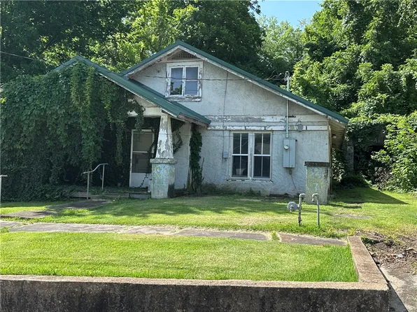 614 W Central Ave, Harrison, AR 72601