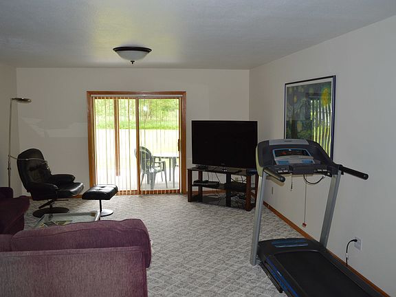 3rd image of 3850 114th Ln NE
