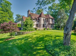 566 Forest Ave, New Rochelle, NY 10804