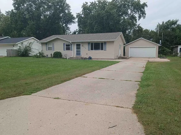 2312 Skyline Dr, Beloit, WI 53511