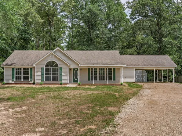 4413 Circle Square Dr, Mooringsport, LA 71060