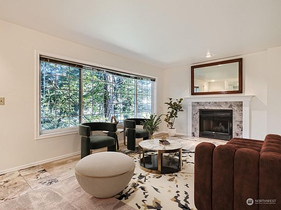 2nd image of 11708 Admiralty Way Unit B